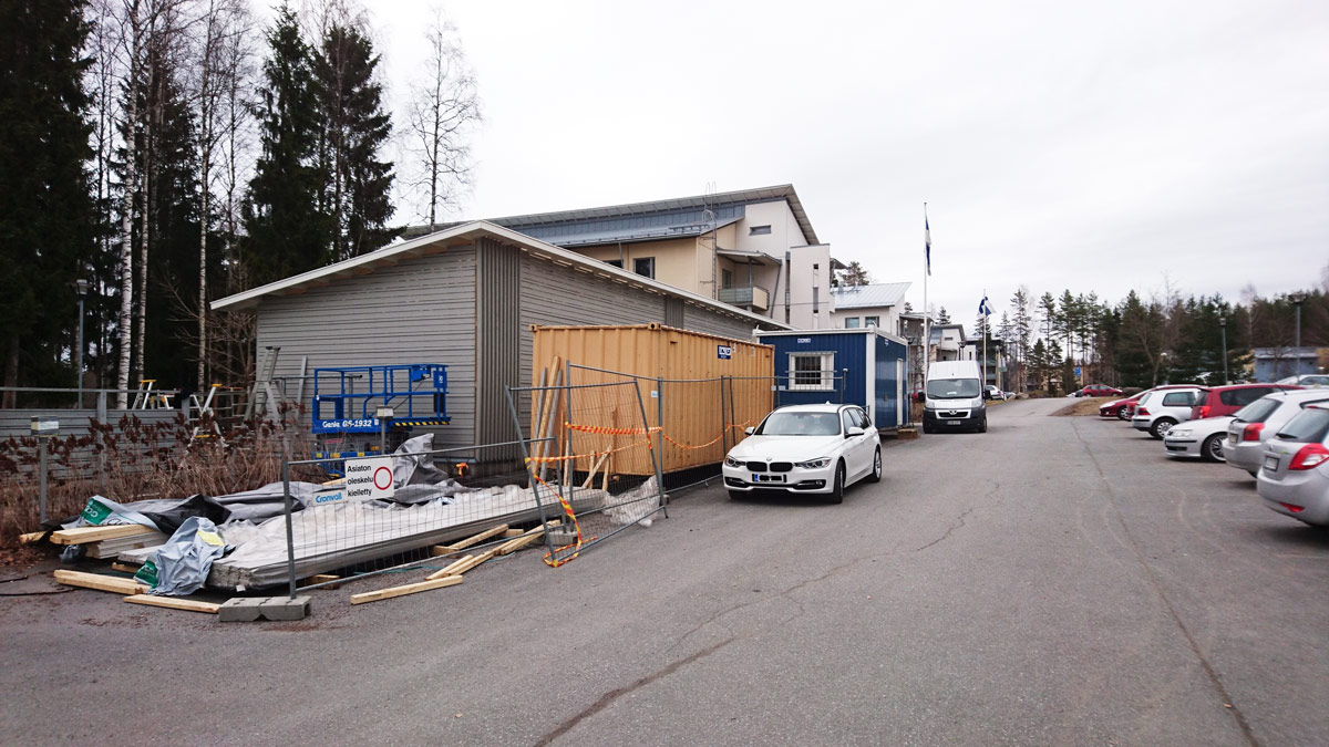 uudisrakentaminen-rakennusurakointi-rakennuspalvelu-LOAS Jäte- ja pyöräkatos